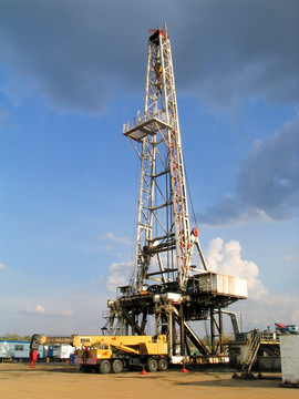 石油钻井的核心与脊梁 探秘钻井井架